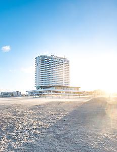 Seminarhotels und Seelounge in Mecklenburg-Vorpommern – Liebhaber von Wassererlebnissen lieben diese Region! Hotel Neptun in Rostock ist der perfekte Ort, um nach dem Seminar am Wasser abzuschalten