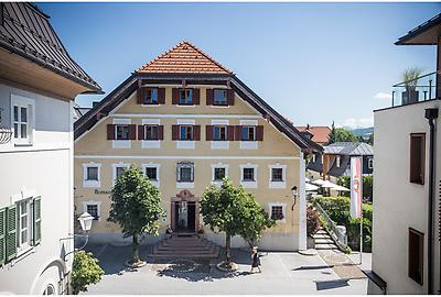 Seminarhotels und Rosengarten in Salzburg – Natur direkt vor der Haustüre! Gartenblick im Elixhauser Wirt in Elixhausen