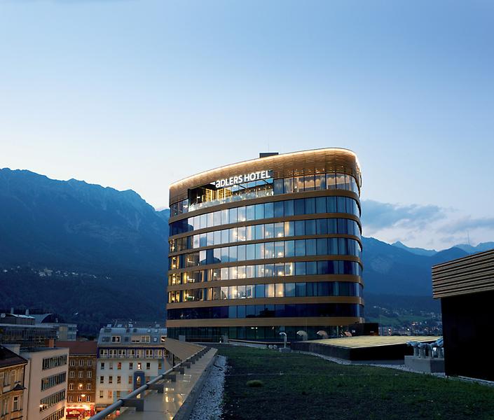 Flughafenrestaurant und aDLERS Hotel Innsbruck in Tirol