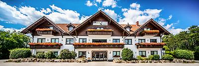 Seminarhotels und Seminargarten in Niederösterreich – Natur direkt vor der Haustüre! Grasgarten im Hotel Schwartz in Neusiedl am Steinfeld