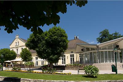 Seminarhotels und See Terrasse in der Steiermark – Liebhaber von Wassererlebnissen lieben diese Region! Congress Ausseerland in Bad Aussee ist der perfekte Ort, um nach dem Seminar am Wasser abzuschalten