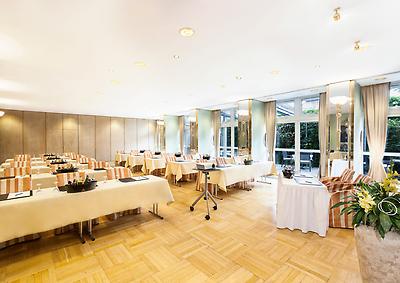 Seminarhotels und Qualitätsperformance  – geben Sie sich nur mit dem Besten zufrieden – und lassen Sie sich im Grand Hotel RussischerHof in Weimar von Seminarqualität überzeugen!