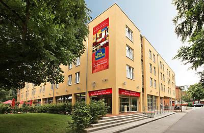 Seminarhotels und Industriestadt in Hamburg – im Best Western Plaza Hotel Hamburg in Hamburg ist die Location das große Plus und sehr populär!