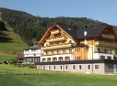 Seminarhotels und Familien Sport Hotel in Salzburg – im ALMGUT in Sankt Margarethen im Lungau werden alle offenen Fragen ernst genommen!