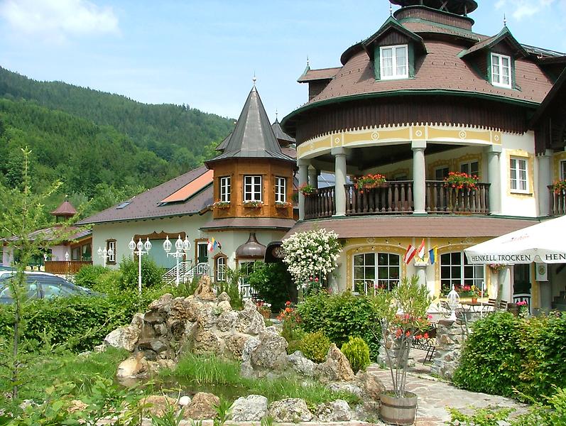 Seminarhotels und Berggondel in Niederösterreich