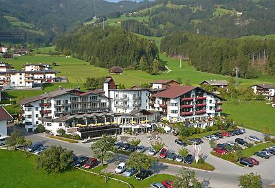 Seminarhotels und Hochzeiten in Tirol – Romantik pur! Hochzeitsbukett und Wohlfühlhotel Schiestl in Fügenberg