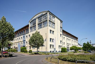 Seminarhotels und Westbahnhof in Hessen – eine entspannte und unkomplizierte An- und Abreise ist ein wesentlicher Aspekt bei der Seminarplanung. Südbahnhof und  Flemings in Frankfurt am Main