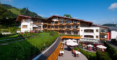 Seminarhotels und Rosengarten in Tirol – Natur direkt vor der Haustüre! Naturgarten im Kaiserhof Kitzbühel in Kitzbühel