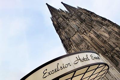 Seminarhotels und Siegerteam in Nordrhein-Westfalen – machen Sie Ihr Teamevent zum Erlebnis! Forschungsteam und Excelsior Hotel Ernst in Köln
