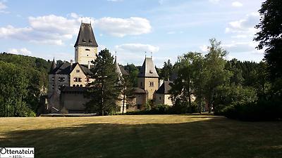 Seminarhotels und Burggelände in Niederösterreich – tauchen Sie ein ins Mittelalter! Ritterburg und Schloss Ottenstein in Rastenfeld – eine wahrhaft beeindruckende Reise zurück in der Zeit.