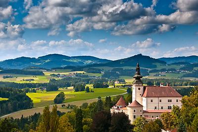Seminarhotels und Schulungsveranstaltung in Oberösterreich – Weiterbildung könnte nicht angenehmer sein! Schulungseinheit und Schloss Weinberg in Kefermarkt