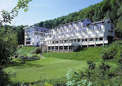 Seminarhotels und Alpengarten in Hessen – Natur direkt vor der Haustüre! Kräutergarten im Waldhotel Rheingau in Geisenheim