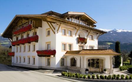Seminarhotels und Bergstadt in Tirol