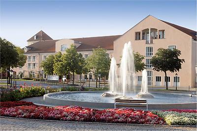 Seminarhotels und Thermalwasser in Bayern – Liebhaber von Wassererlebnissen lieben diese Region! Hotel Maximilian in Bad Griesbach im Rottal ist der perfekte Ort, um nach dem Seminar am Wasser abzuschalten