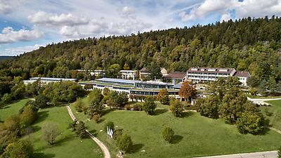Seminarhotels und Naturschwimmteich in Bayern – im ABG Tagungszentrum  in Beilngries werden alle offenen Fragen wichtig!