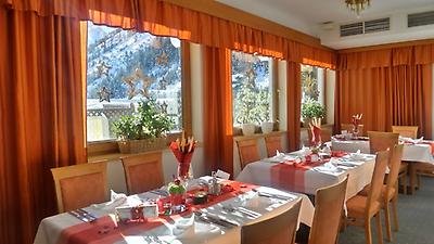 Seminarhotels und Weihnachtsdinner in Tirol – hier sind zauberhafte Weihnachten garantiert! Weihnachtsstimmung im PIZ Hotel  in Leonhard im Pitztal