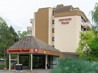 Seminarhotels und Hochzeitsparty in Baden-Württemberg – Romantik pur! Hochzeitsgäste und Leonardo Royal BadenBaden in Baden-Baden
