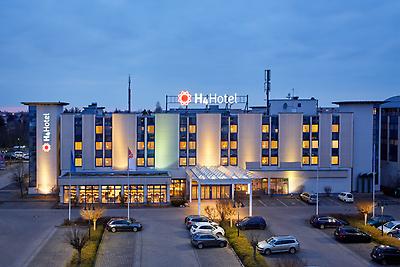 Seminarhotels und Personen Wellnesskultur in Sachsen ist gravierend und ein großes Thema im H4 Hotel Leipzig