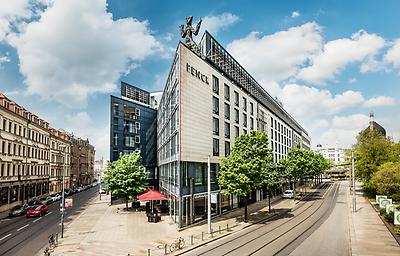 Seminarhotels und Flughafentransfer in Sachsen – eine entspannte und unkomplizierte An- und Abreise ist ein wesentlicher Aspekt bei der Seminarplanung. Bahnhofsgebäude und Penck Hotel Dresden in Dresden