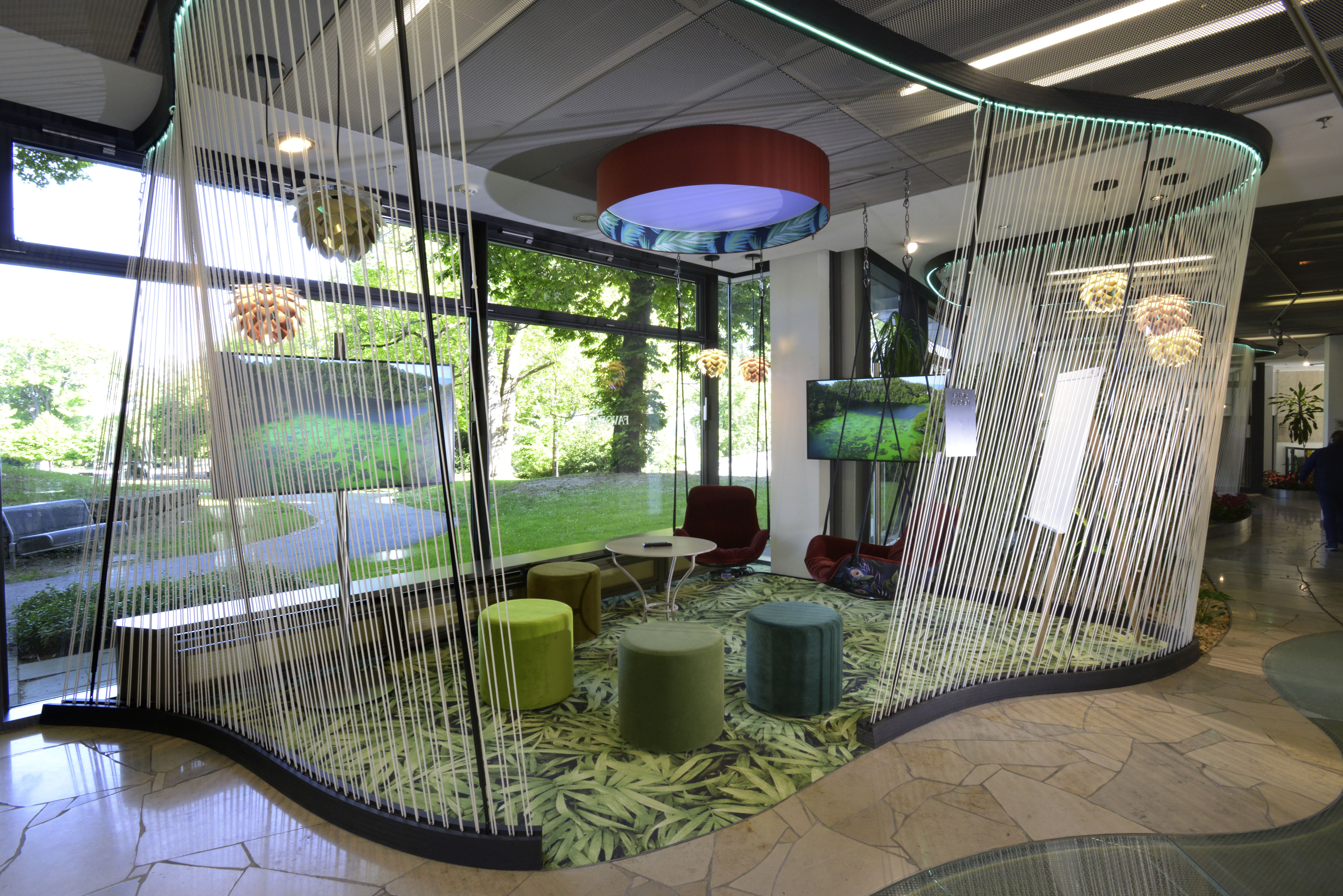 FAVORITE Parkhotel GmbH-Exotic Garden ist als Creative Area geeignet ür Brainstormings und Gruppenarbeiten.