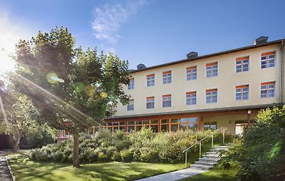 Seminarhotels und Naturbadeteich in Niederösterreich – im JUFA Hotel Waldviertel in Raabs/Thaya werden alle offenen Fragen belangvoll!