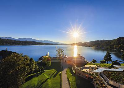 Seminarhotels und Naturteich in Kärnten – im Werzers Hotel Resort in Pörtschach am Wörthersee werden alle offenen Fragen essenziell!