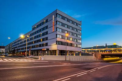 Seminarhotels und Hauptbahnhof in der Steiermark – eine entspannte und unkomplizierte An- und Abreise ist ein wesentlicher Aspekt bei der Seminarplanung. UBahnhof und IntercityHotel Graz in Graz