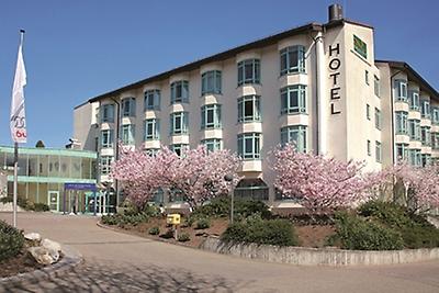 Seminarhotels und Alpengarten in Baden-Württemberg – Natur direkt vor der Haustüre! Vorgarten im Hotel am Rosengarten in Bad Wimpfen
