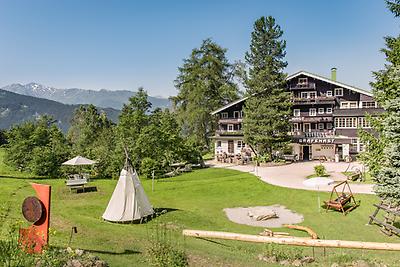 Seminarhotels und Landgarten in Tirol – Natur direkt vor der Haustüre! Sinnesgarten im Biohotel Grafenast in Pill