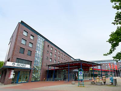 Seminarhotels und Barockstadt in Niedersachsen – im DORMERO Hotel Hannover-Langenhagen Airport in Langenhagen ist die Location das große Plus und sehr gefeiert!