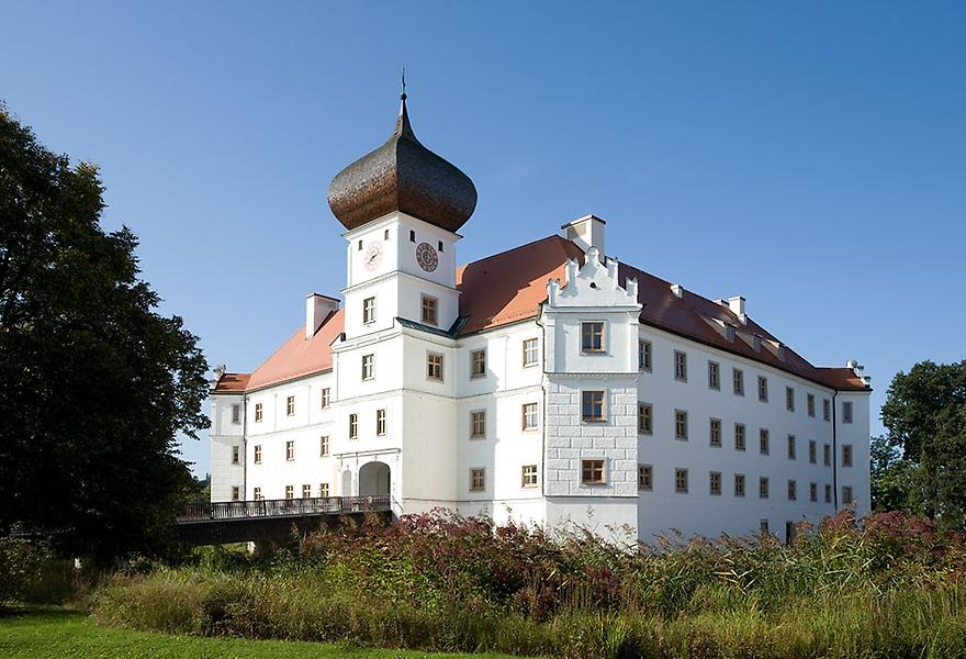 Traumgarten und Schloss Hohenkammer in Bayern