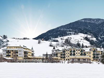 Seminarhotels und Ankunftsbahnhof in Tirol – eine entspannte und unkomplizierte An- und Abreise ist ein wesentlicher Aspekt bei der Seminarplanung. Knotenpunktbahnhof und Sporthotel Sillian in Sillian