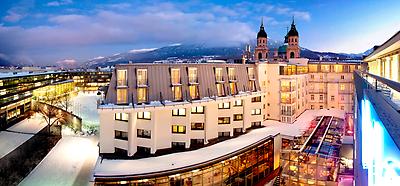 Seminarhotels und Flughafeneinrichtung in Tirol – eine entspannte und unkomplizierte An- und Abreise ist ein wesentlicher Aspekt bei der Seminarplanung. Flughafenbereich und Hotel Grauer Bär in Innsbruck