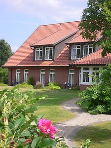 Seminarhotels und Hochseilgarten in Niedersachsen – Natur direkt vor der Haustüre! Baumgarten im Hotel Gut Deinster Mühle in Deinste