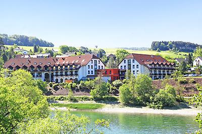 Seminarhotels und Biergarten in Hessen – Natur direkt vor der Haustüre! Gartenzugang im Seehotel Diemelsee in Diemelsee