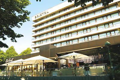 Seminarhotels und Millionenstadt in Nordrhein-Westfalen – im Centro Hotel Bristol in Bonn ist die Location das große Plus und sehr gefeiert!