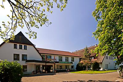 Seminarhotels und Naturlandschaft in Mecklenburg-Vorpommern – im Warnemünder Hof in Rostock werden alle offenen Fragen massiv!