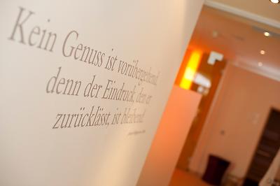 Seminarhotels und Schwimmen in Niederösterreich – im Tagungsreich im Faulenzerhotel in Zwettl werden alle offenen Fragen aufgelöst!