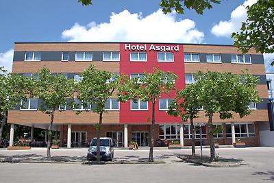 Seminarhotels und Hochzeitsmode in Bayern – Romantik pur! Hochzeitsmahl und Hotel Asgard in Gersthofen