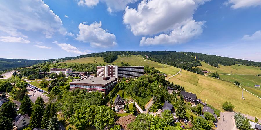 Seminarhotels und Bergwiesen in Sachsen