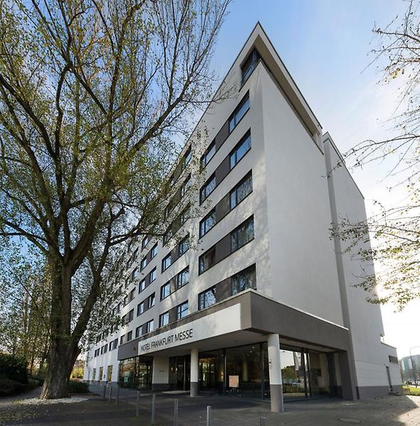 Sommergarten und HOTEL FRANKFURT MESSE Affiliated by Meliá in Hessen