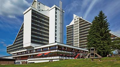 Seminarhotels und Seminargarten  – Natur direkt vor der Haustüre! Spaziergarten im AHORN Panorama Hotel  in Oberhof