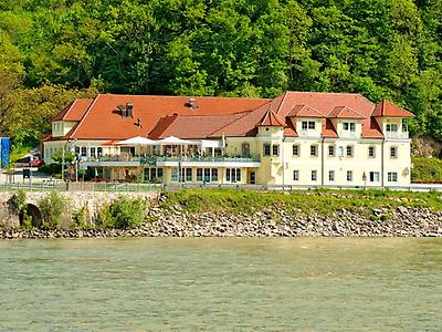 Seminarhotels und Wasserwelt in Niederösterreich – Liebhaber von Wassererlebnissen lieben diese Region! Residenz Wachau in Schönbühel-Aggsbach ist der perfekte Ort, um nach dem Seminar am Wasser abzuschalten