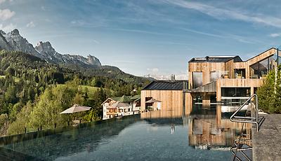 Seminarhotels und Bauleiterschulung in Salzburg – Weiterbildung könnte nicht angenehmer sein! Weinschulung und Hotel Forsthofgut in Leogang