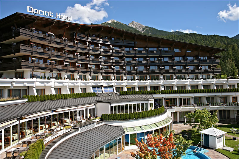 ICEKnotenbahnhof und Krumers Alpin Resort  in Tirol