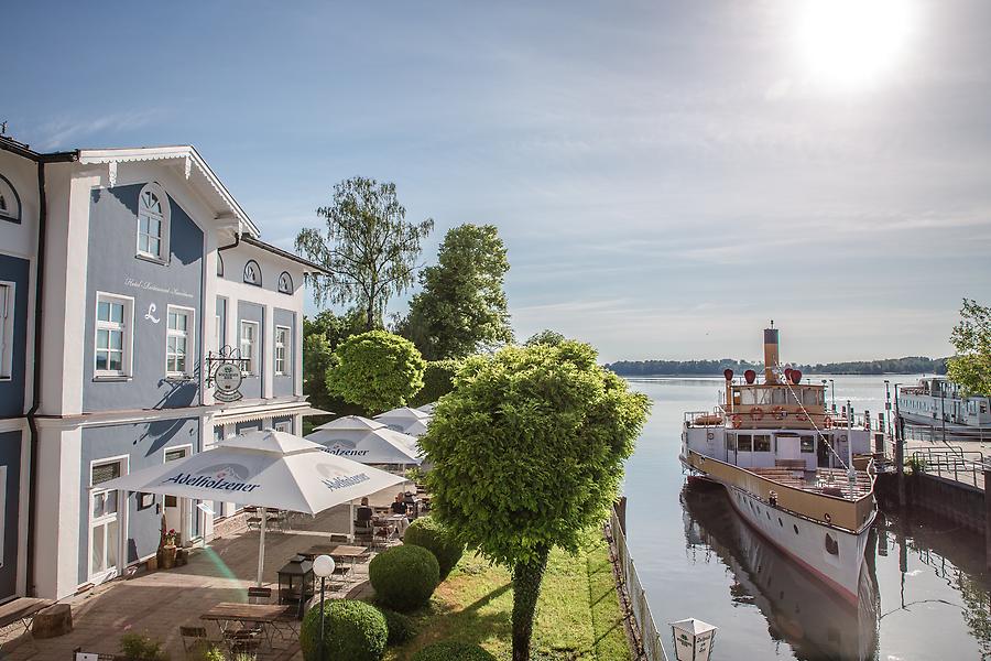 Teegarten und Hotel Luitpold am See  in Bayern