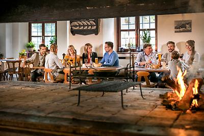 Seminarhotels und Wellness Kulinarik in der Steiermark ist ernsthaft und ein großes Thema im JUFA Schloss Röthelstein