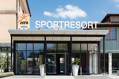 Seminarhotels und Naturerlebnisparks in der Steiermark – im JUFA Hotel Fürstenfeld  in Fürstenfeld werden alle offenen Fragen massiv!