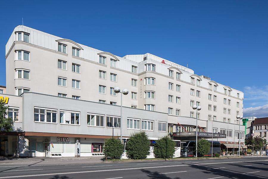 Flughafenhalle und ATH Hotel Europa Graz in der Steiermark