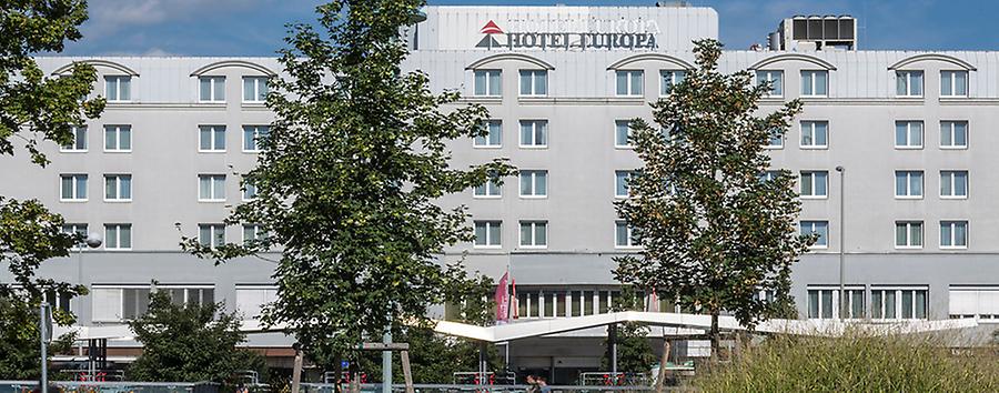 Flughafenhalle und ATH Hotel Europa Graz in der Steiermark